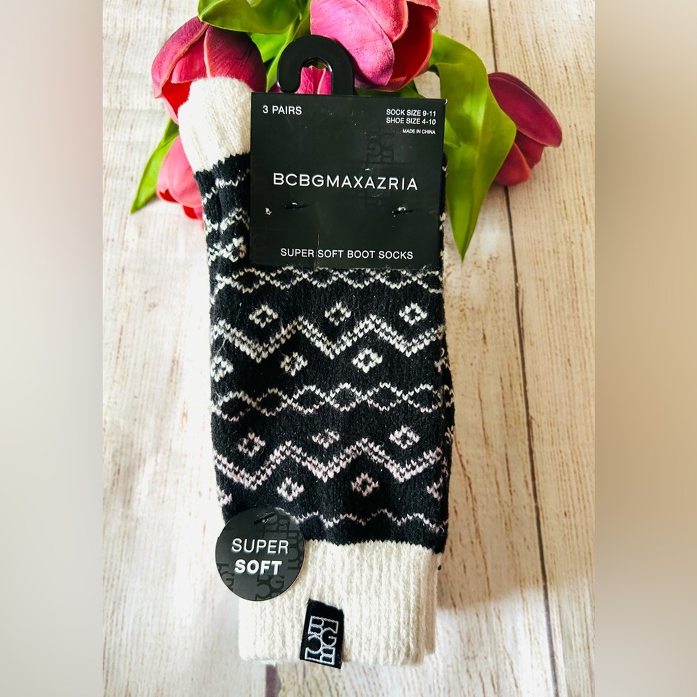 BCBGMaxazria Women’s Multicolor Super Soft Boot Socks 3pk One Size NWT